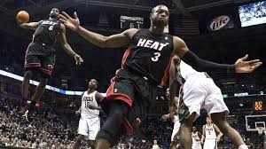 湖人詹姆斯关键封盖锁定胜局