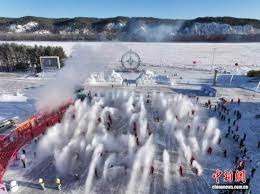 极端案例：解析“2020 年石油减产协议”背后的三方博弈——经典的博弈论对决。（极端案例：三方角力透视2020年石油减产协议——一场经典的博弈论较量）